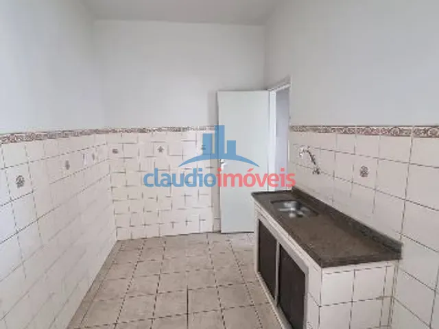 Apartamento 2 quartos e 1 banheiro, para alugar, no bairro Ano Bom em Barra Mansa