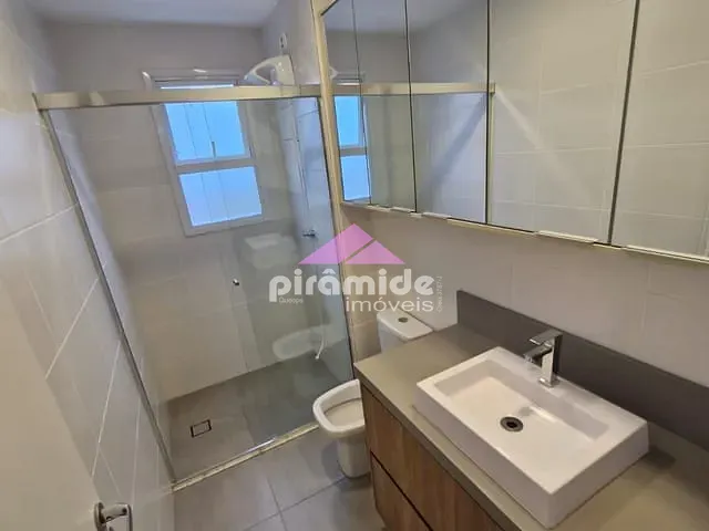 Apartamento 2 quartos e 2 banheiros, à venda ou para alugar, no bairro Vila Industrial em São José dos Campos