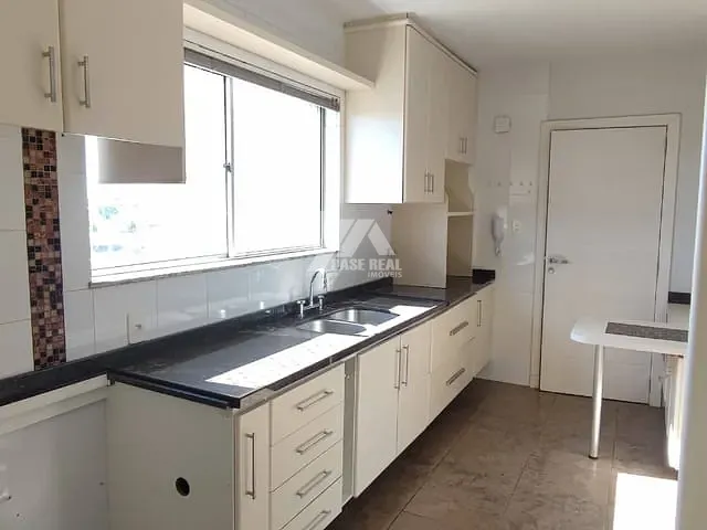 Apartamento com 179m² 3 quartos e 2 banheiros, à venda, no bairro Centro em Guarapuava