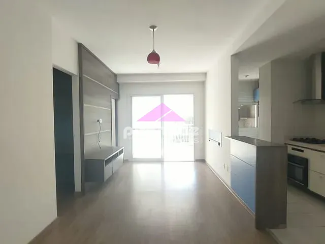 Apartamento 3 quartos e 2 banheiros, para alugar, no bairro Condomínio Royal Park em São José dos Campos