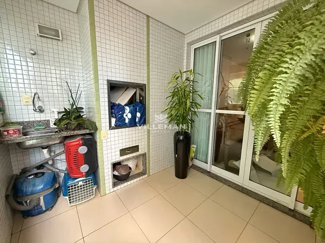 Apartamento com 137m² 2 quartos e 2 banheiros, à venda, no bairro Zona 07 em Avenida Advogado Horácio Raccanello Filho