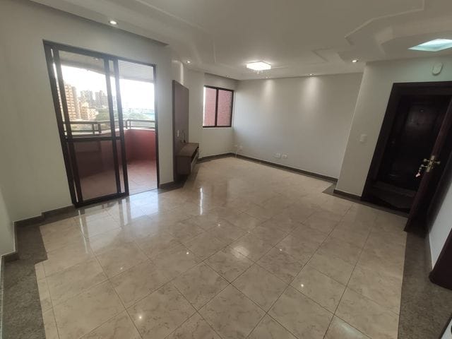 Foto do Apartamento - Apartamento para locação , Zona 07, Maringá, PR | Villeman Imóveis