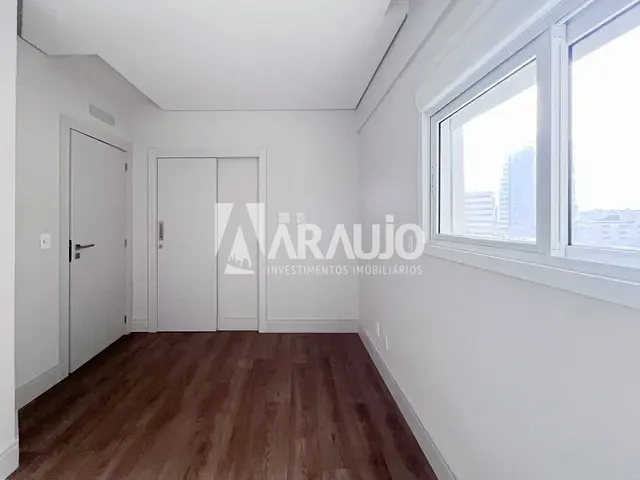 Apartamento com 389m² 4 quartos e 4 banheiros, à venda, no bairro Centro em Itajaí