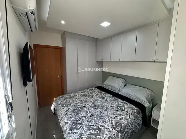 Apartamento 2 quartos e 2 banheiros, à venda, no bairro Jardim Carvalho em Porto Alegre
