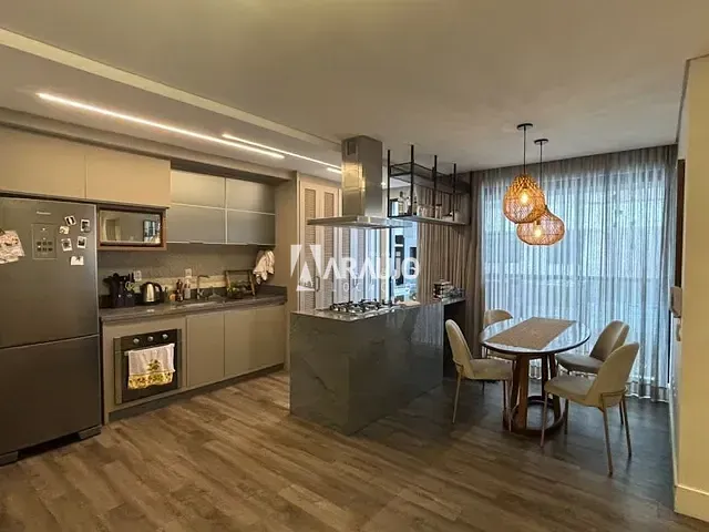 Apartamento 3 quartos e 1 banheiro, para alugar, no bairro Centro em Itajaí