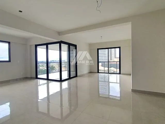 Apartamento com 313m² 4 quartos e 4 banheiros, à venda, no bairro Centro em Ponta Grossa