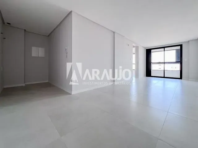 Apartamento com 86m² 2 quartos e 2 banheiros, à venda, no bairro Vila Operária em Itajaí