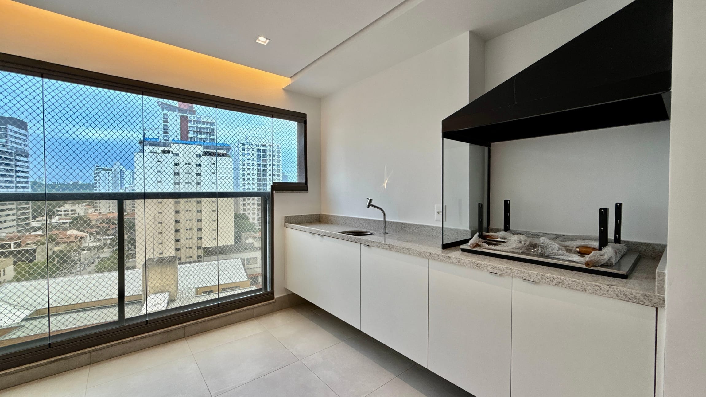 Alto Padrão Cyrela Atmosfera 360: 157m², 3 Suítes e Varanda Gourmet no Coração do Brooklin