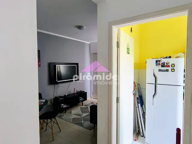 Apartamento 2 quartos e 2 banheiros, para alugar, no bairro Vila Rangel em São José dos Campos