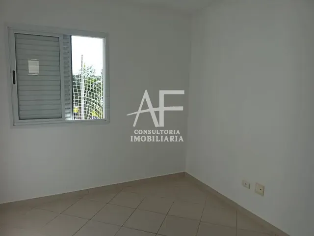 Apartamento 3 quartos e 1 banheiro, para alugar, no bairro Parque Senhor do Bonfim em Taubaté