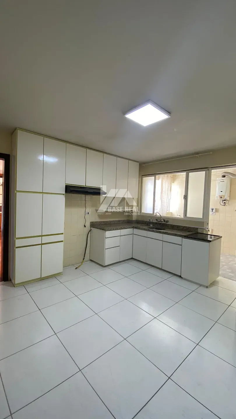 Apartamento para Venda no Edifício San Raphael — Centro