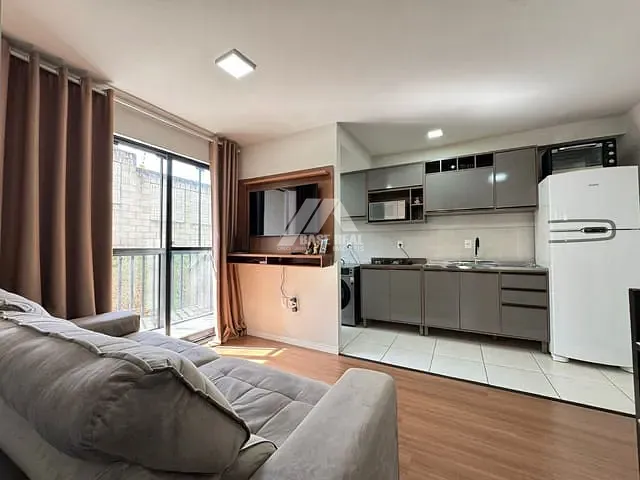 Apartamento 2 quartos e 1 banheiro, à venda, no bairro Colônia Dona Luíza em Ponta Grossa