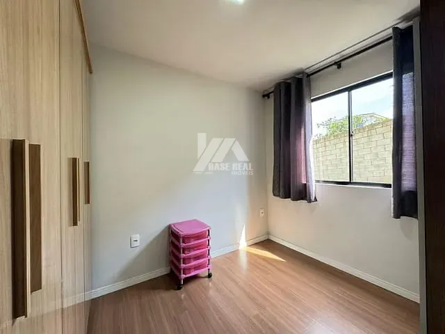 Apartamento 2 quartos e 1 banheiro, à venda, no bairro Colônia Dona Luíza em Ponta Grossa