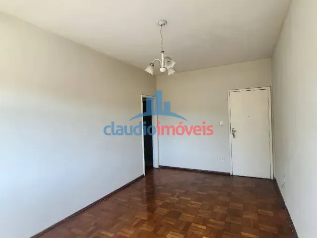 Apartamento 3 quartos e 2 banheiros, para alugar, no bairro Centro em Barra Mansa