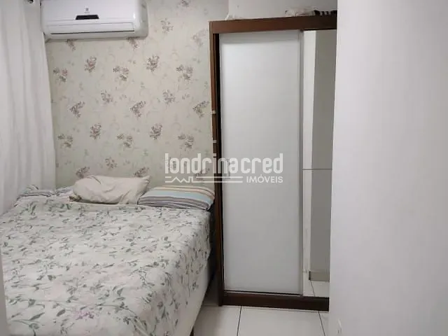 Apartamento 2 quartos e 1 banheiro, à venda, no bairro Conjunto Habitacional Doutor Farid Libos em Londrina