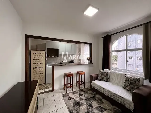 Apartamento 1 quarto e 1 banheiro, para alugar, no bairro Centro em Itajaí