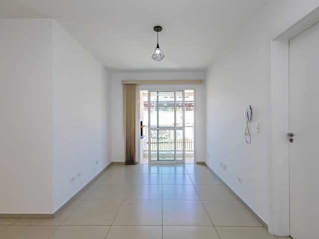 Apartamento 2 quartos e 1 banheiro, à venda, no bairro Uberaba em Curitiba