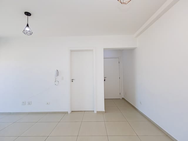 Apartamento 2 quartos e 1 banheiro, à venda, no bairro Uberaba em Curitiba