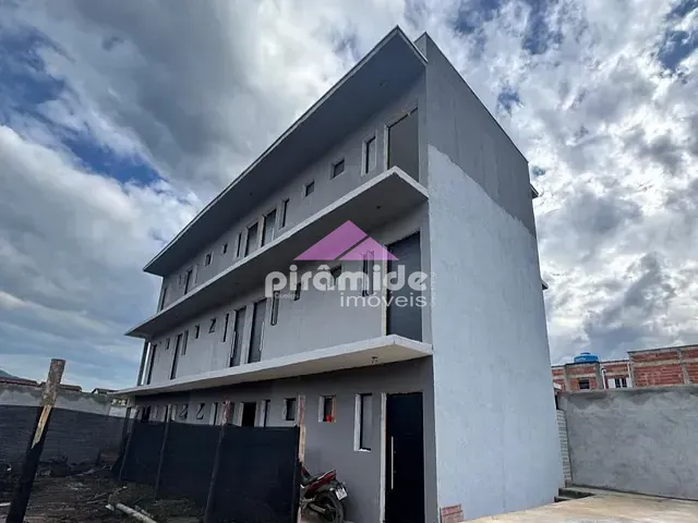 Loft 1 quarto e 1 banheiro, à venda, no bairro Sapé em Ubatuba