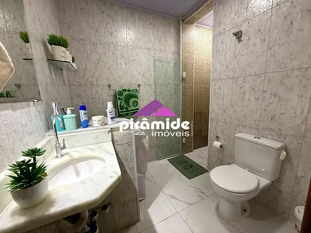 Apartamento 2 quartos e 1 banheiro, à venda, no bairro Centro em Caraguatatuba