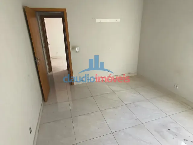 Apartamento 2 quartos e 1 banheiro, à venda, no bairro Colônia Santo Antônio em Barra Mansa