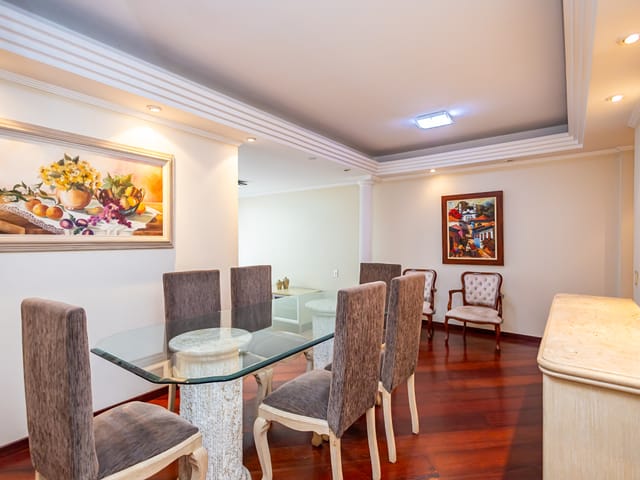 Apartamento à venda, no bairro Agua Verde em Curitiba