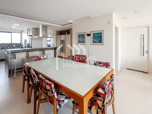 Apartamento com 208m² 3 quartos e 4 banheiros, à venda, no bairro Praia Brava de Itajaí em Itajaí