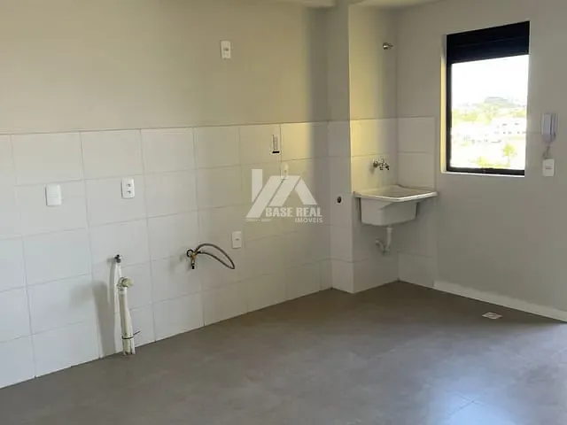 Apartamento 2 quartos e 1 banheiro, à venda, no bairro Batel em Guarapuava