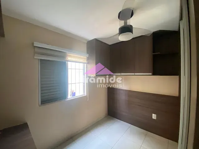 Apartamento 2 quartos e 1 banheiro, para alugar, no bairro Jardim América em São José dos Campos