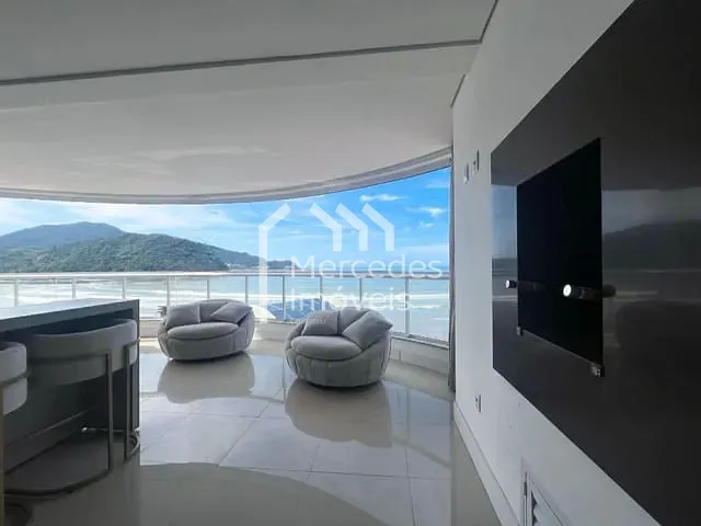 Apartamento com 208m² 3 quartos e 4 banheiros, à venda, no bairro Gravatá em Navegantes