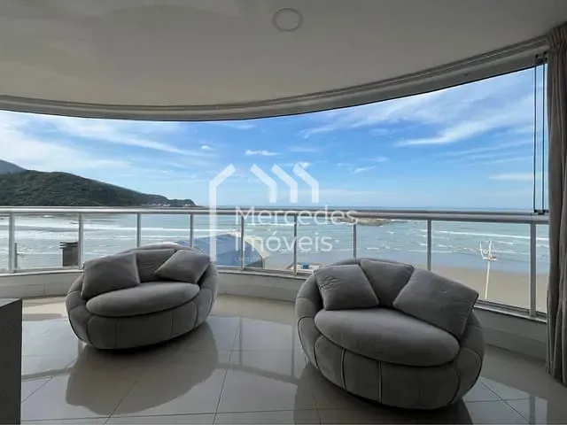 Apartamento com 208m² 3 quartos e 4 banheiros, à venda, no bairro Gravatá em Navegantes