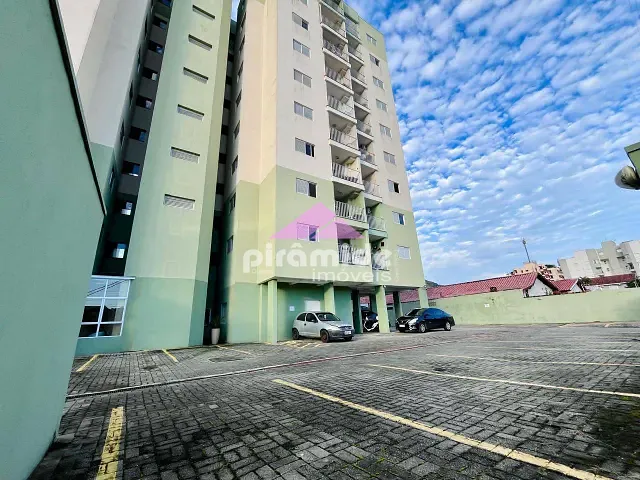Apartamento 2 quartos e 1 banheiro, à venda, no bairro Martim de Sá em Caraguatatuba
