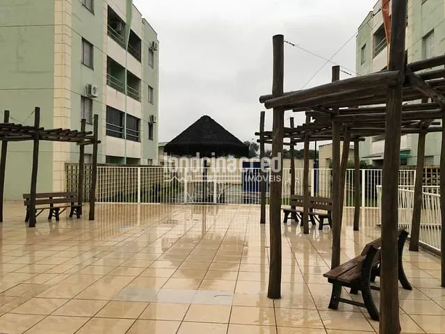 Apartamento 3 quartos e 1 banheiro, à venda, no bairro Yara em Londrina
