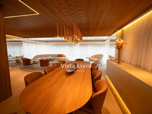 Apartamento com 246m² 4 quartos e 3 banheiros, à venda, no bairro Itaim Bibi em São Paulo