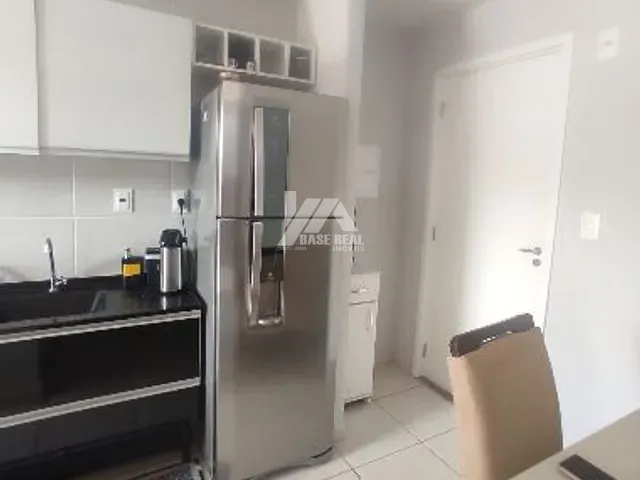 Apartamento 2 quartos e 1 banheiro, à venda, no bairro Jardim Carvalho em Ponta Grossa