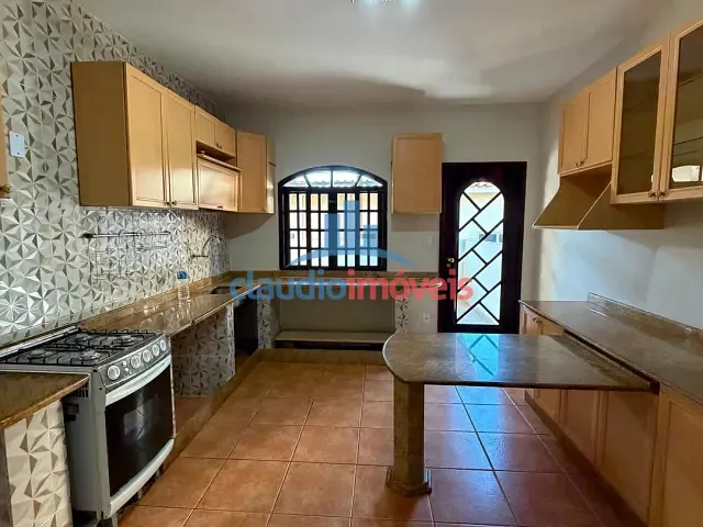 Apartamento 3 quartos e 2 banheiros, à venda, no bairro Santa Lúcia em Barra Mansa