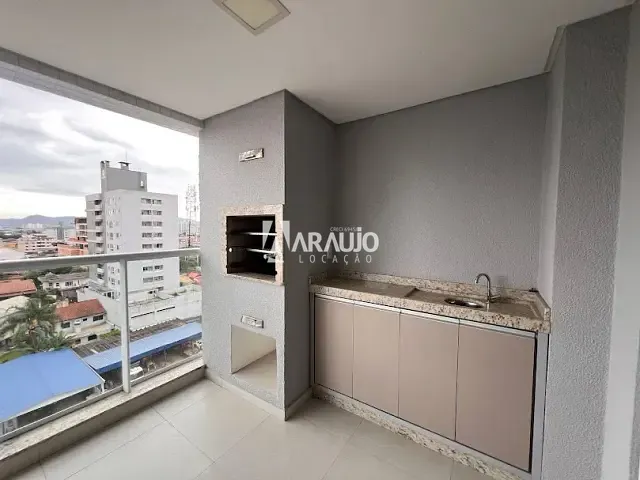 Apartamento 2 quartos e 1 banheiro, para alugar, no bairro São Judas em Itajaí