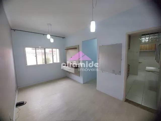 Apartamento 2 quartos e 1 banheiro, à venda, no bairro Parque Industrial em São José dos Campos