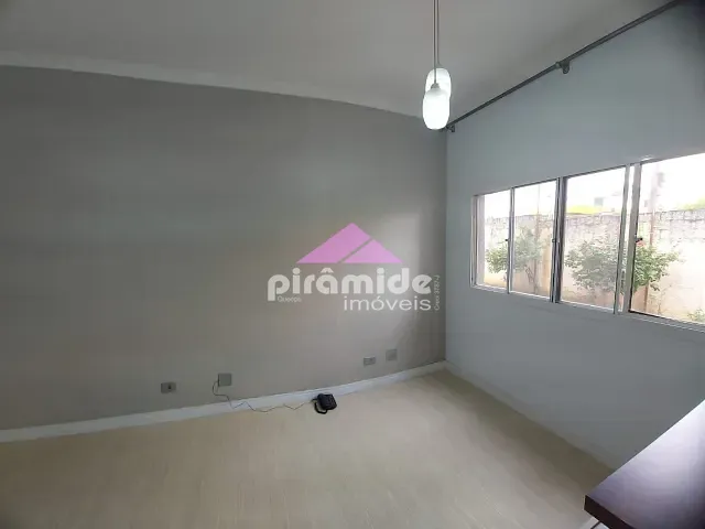 Apartamento 2 quartos e 1 banheiro, à venda, no bairro Parque Industrial em São José dos Campos