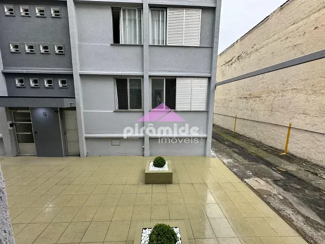Apartamento 2 quartos e 1 banheiro, para alugar, no bairro Jardim São Dimas em São José dos Campos