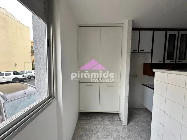 Apartamento 2 quartos e 1 banheiro, para alugar, no bairro Jardim São Dimas em São José dos Campos