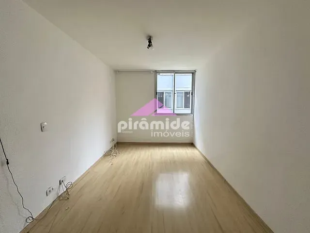 Apartamento 2 quartos e 1 banheiro, para alugar, no bairro Jardim São Dimas em São José dos Campos