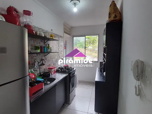 Apartamento 2 quartos e 1 banheiro, à venda, no bairro Parque Industrial em São José dos Campos