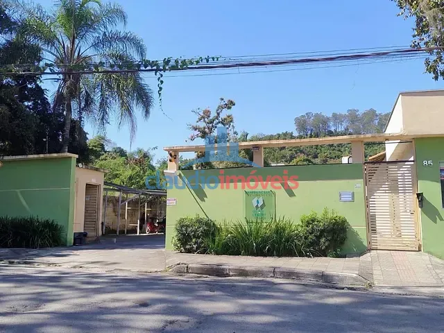 Apartamento 2 quartos e 1 banheiro, para alugar, no bairro Colônia Santo Antônio em Barra Mansa