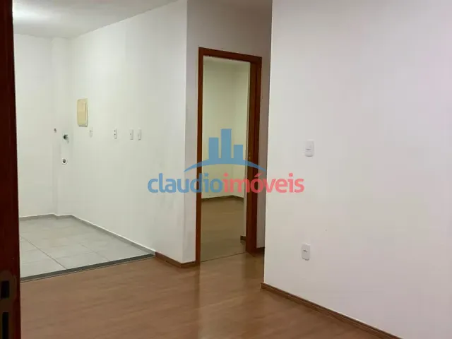 Apartamento 2 quartos e 1 banheiro, para alugar, no bairro São Luiz em Volta Redonda