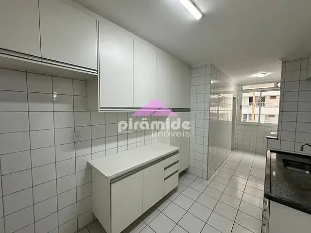 Apartamento 3 quartos e 1 banheiro, para alugar, no bairro Parque Residencial Aquarius em São José dos Campos