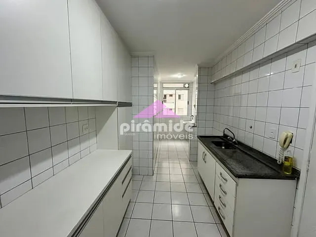 Apartamento 3 quartos e 1 banheiro, para alugar, no bairro Parque Residencial Aquarius em São José dos Campos