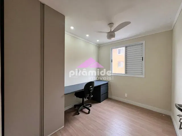 Apartamento 2 quartos e 1 banheiro, para alugar, no bairro Jardim Topázio em São José dos Campos