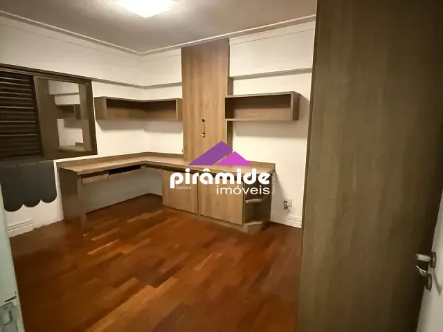 Apartamento 4 quartos e 3 banheiros, à venda, no bairro Centro em São José dos Campos