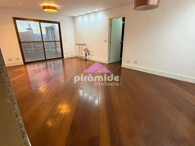Apartamento 4 quartos e 3 banheiros, à venda, no bairro Centro em São José dos Campos